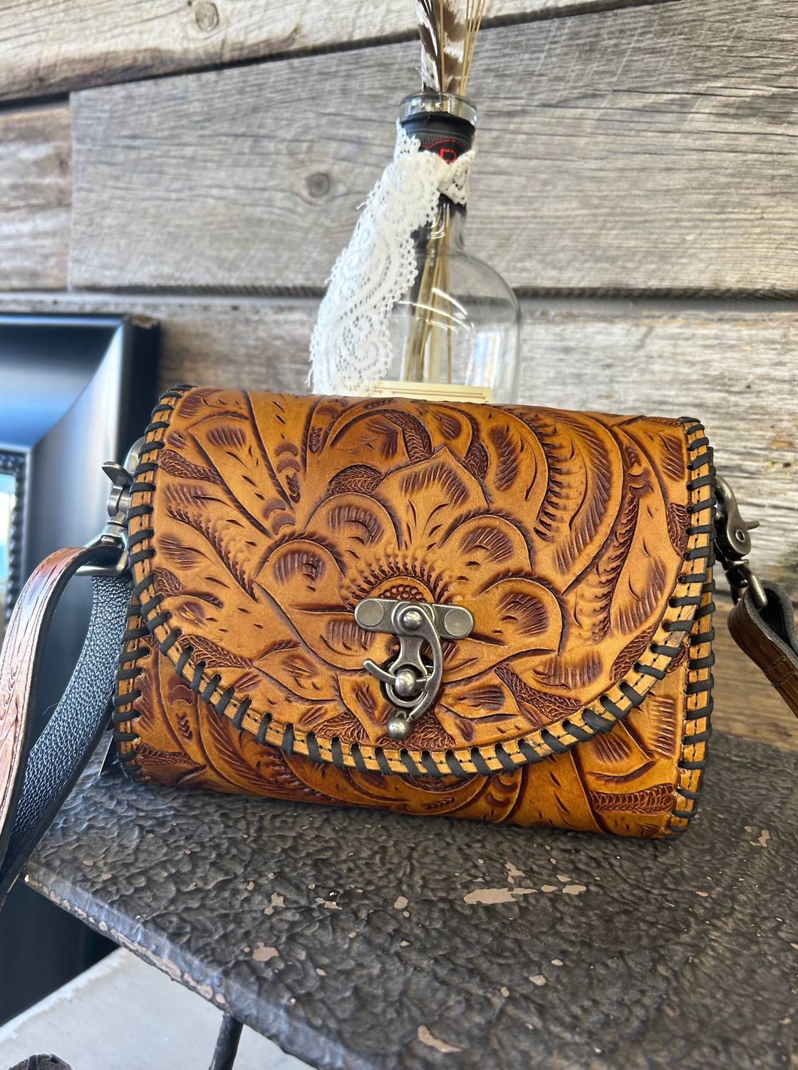 Juan Antonio - Women's Tooled Saddle Crossbody Bag