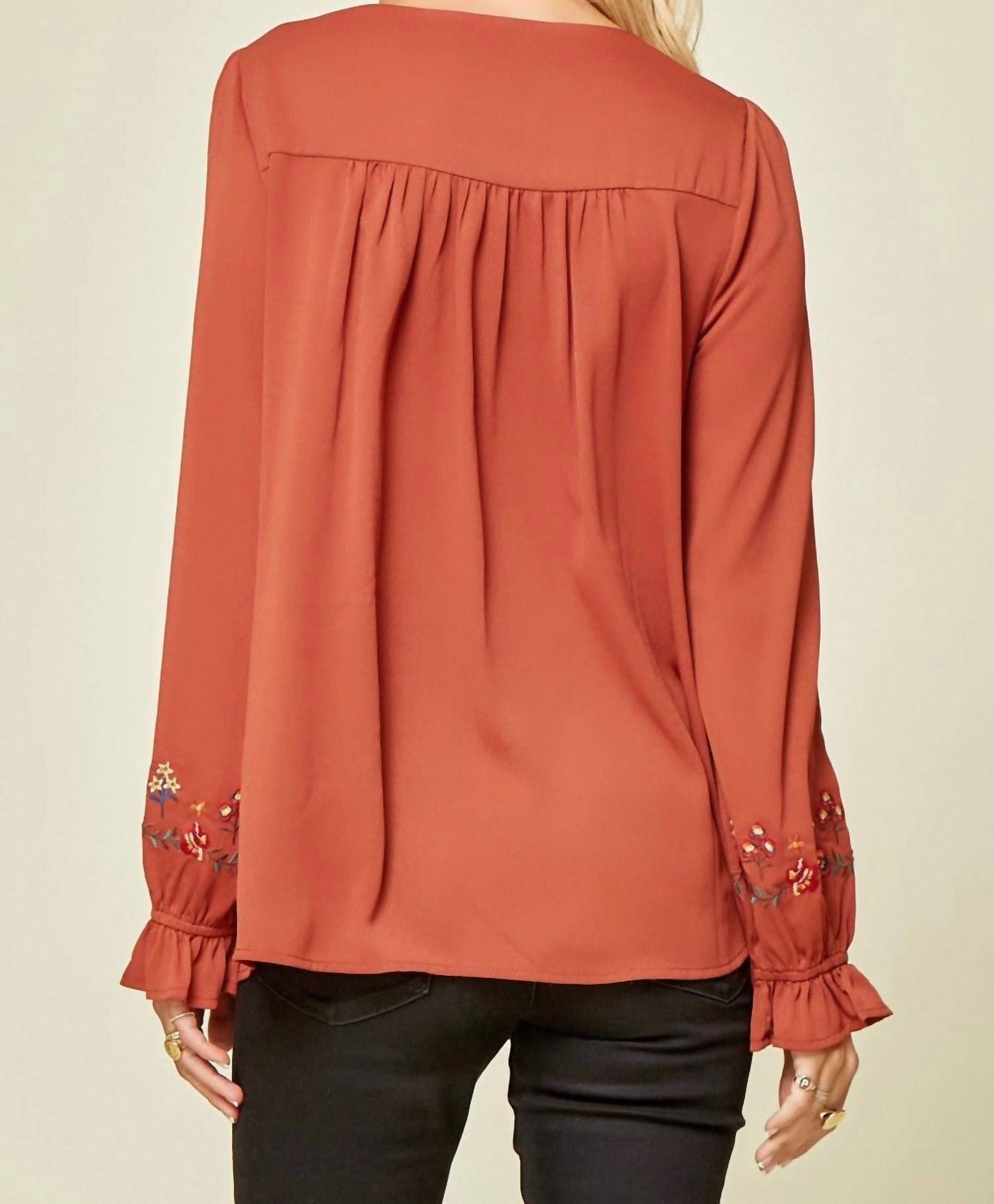 Andree By Unit - Embroidered Babydoll Top