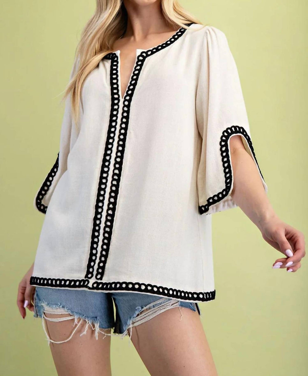 Gigio - 3/4 Sleeve Linen Tunic With Embroidered Details