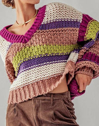 Trend:Notes - V Neck Line Slightly Cropped Chunky Knitted Sweater