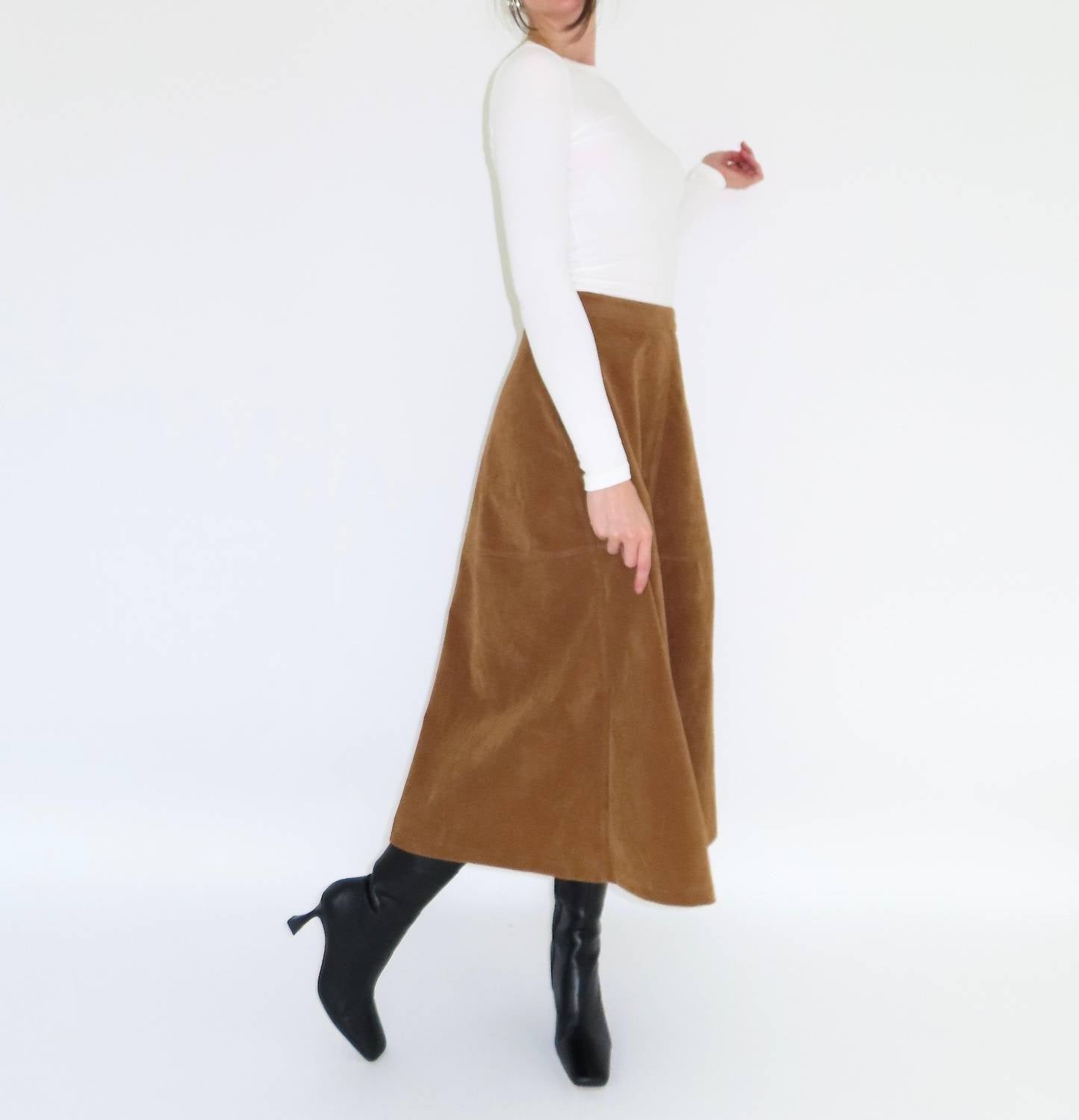 Mod Ref - Eryn Midi Skirt