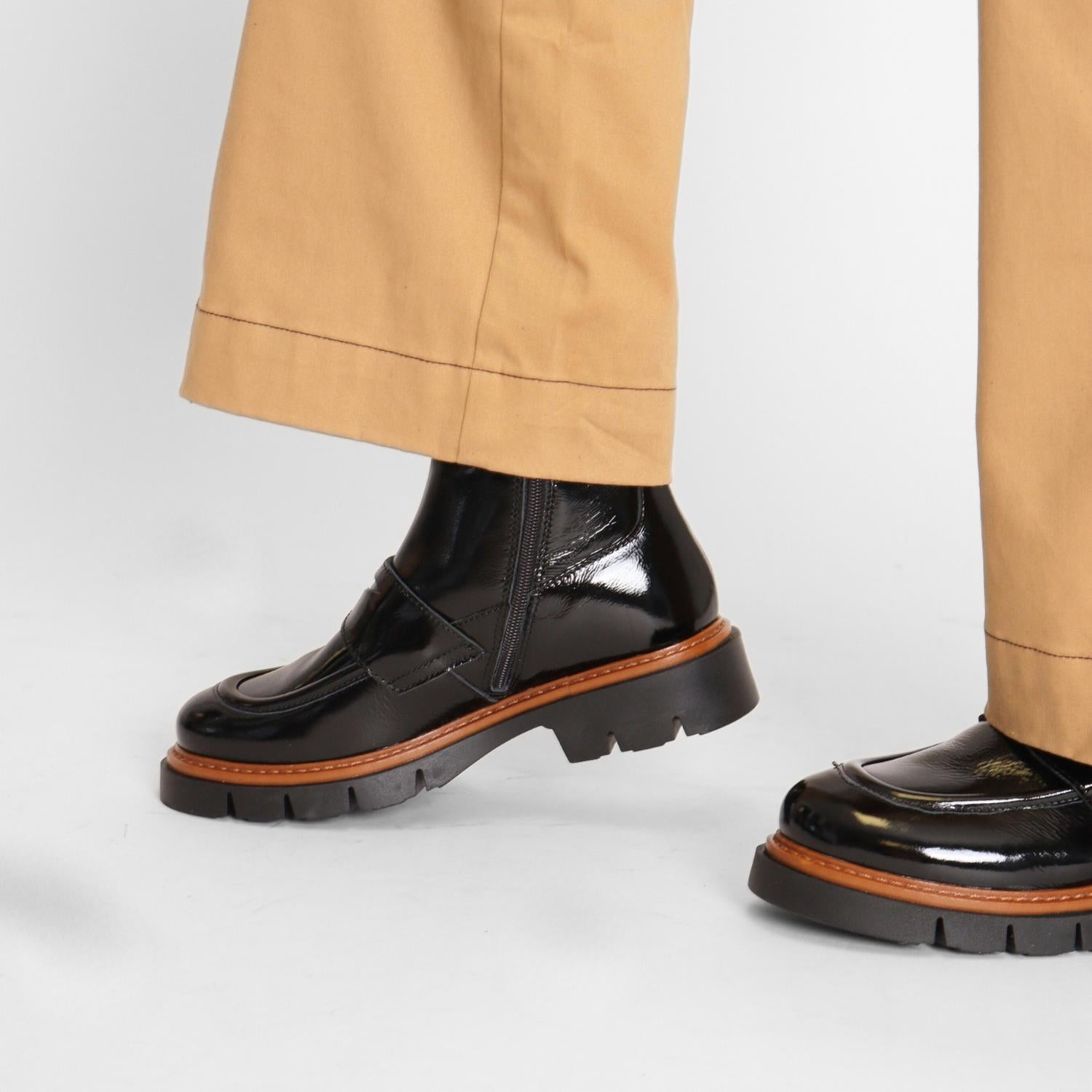 Ateliers - Women's Billow Chelsea Boot