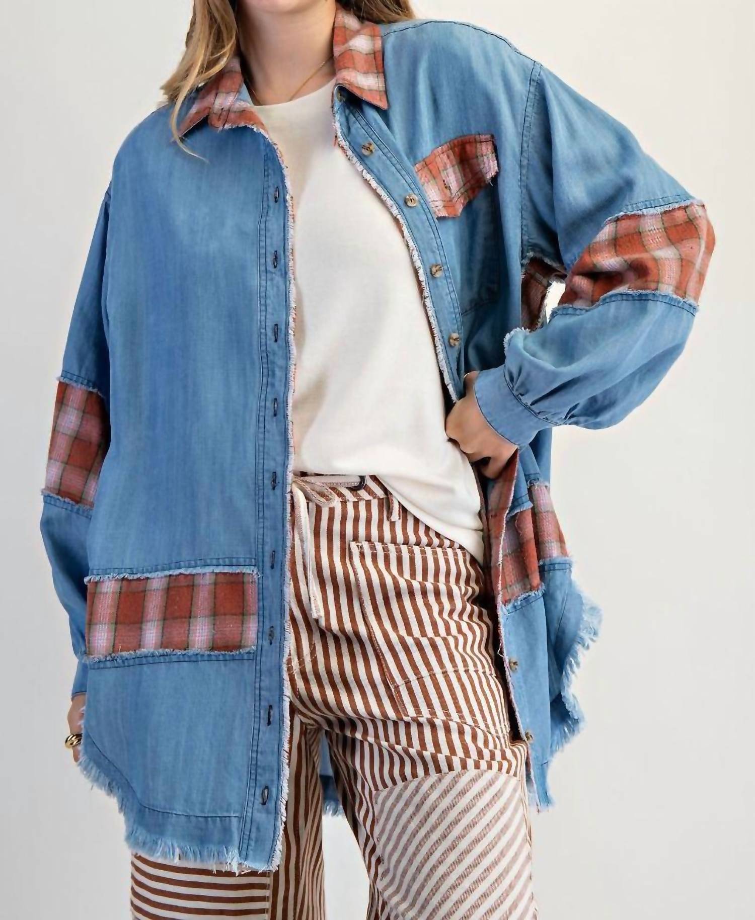 Easel - PLAID CHAMBRAY BUTTON DOWN SHIRT
