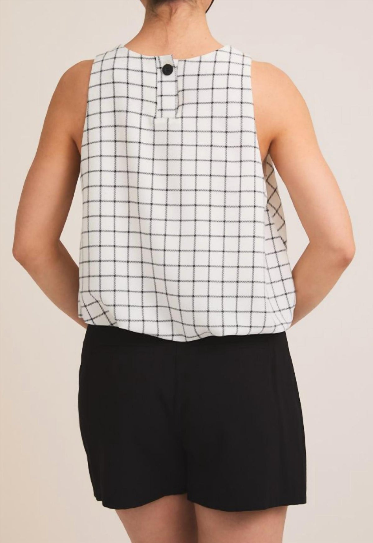 Gilli - Round Neck Sleeveless Bubble Hem Grid Top