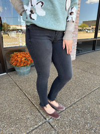 Hidden - Mid Rise Raw Rem Skinny Jeans