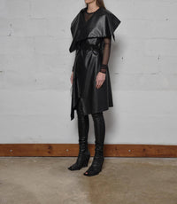 Simply Mila - Uneven Sleeveless Coat