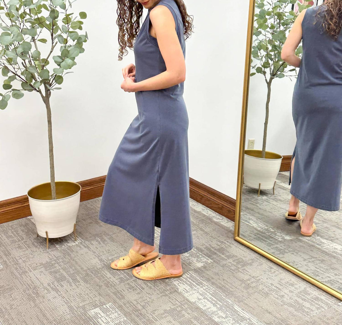 Blu Pepper - Sleeveless Midi T-shirt Dress