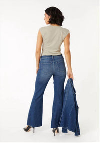 Level99 - Claudia Flare Jean