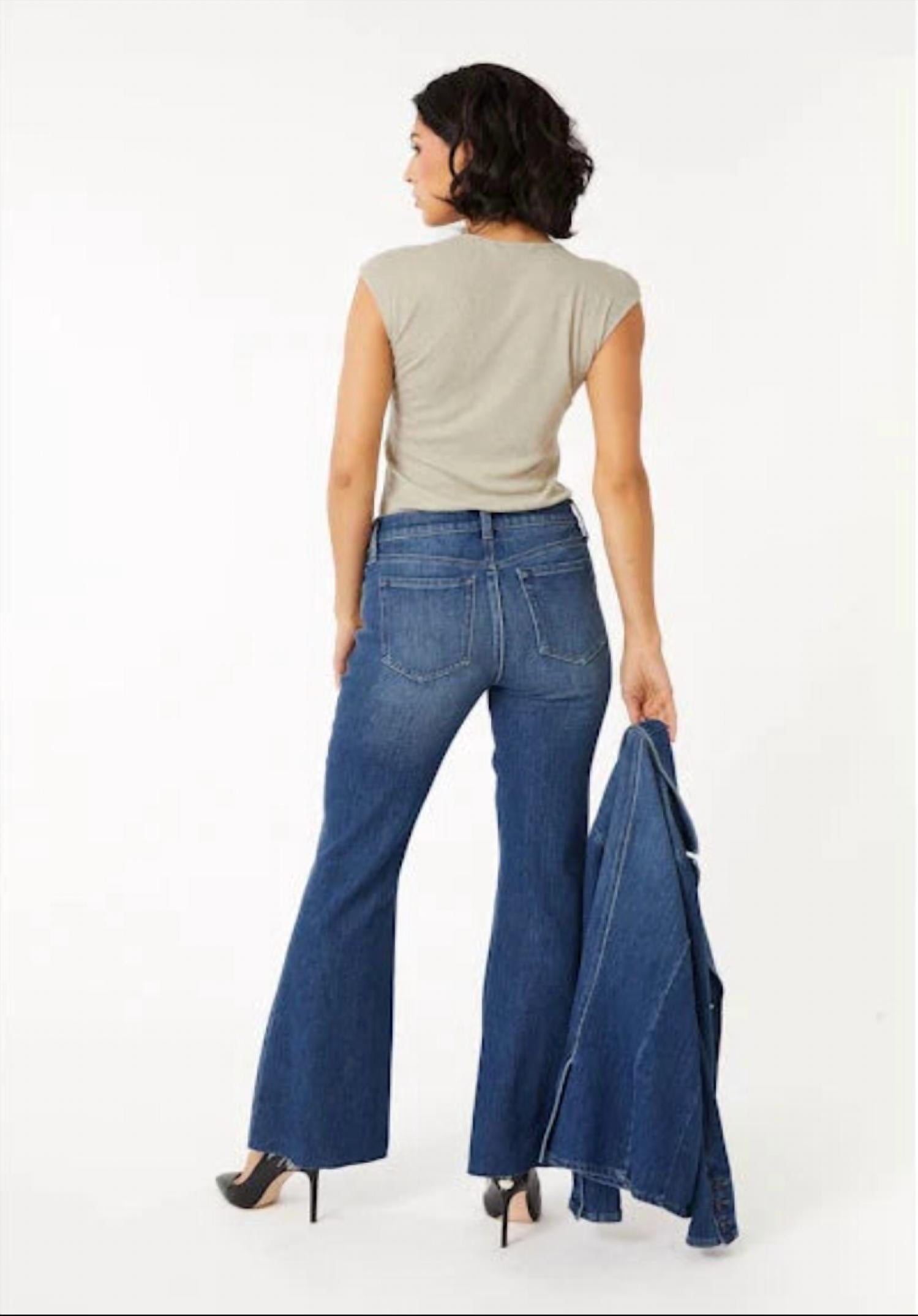 Level99 - Claudia Flare Jean