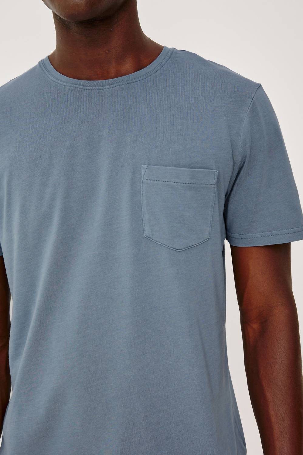 Rails Johnny T-shirt in steel - men's t-shirt - detail view