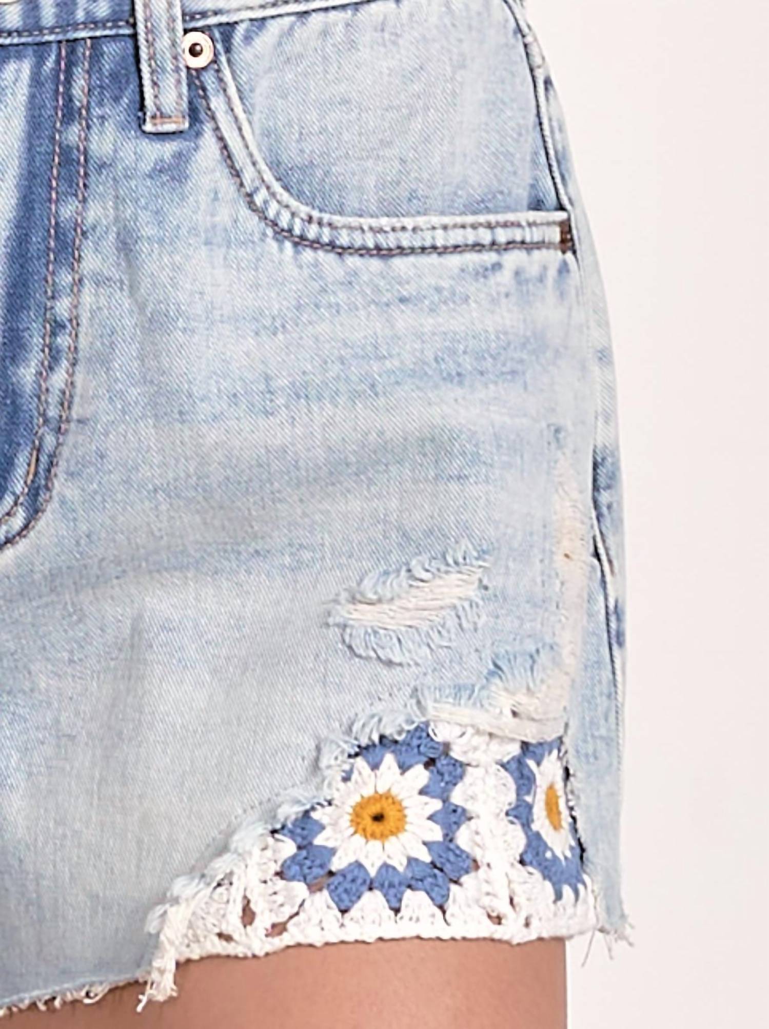 Elan - Crochet Detail Shorts