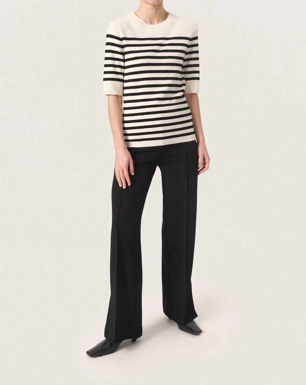 Soaked In Luxury - Spina Slim Fit Crew Neck Pullover Sweater