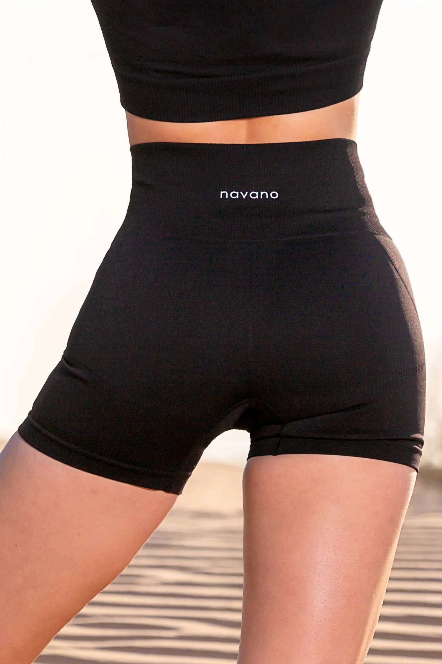 Navano - Seamless High Waisted Shorts
