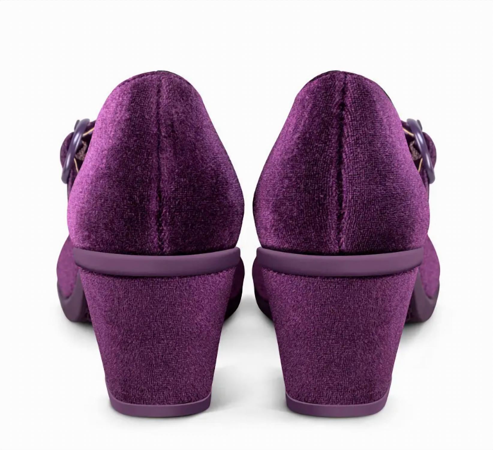 Hot Chocolate Design - Women's Mid Heels Elixir Mary Jane Pump