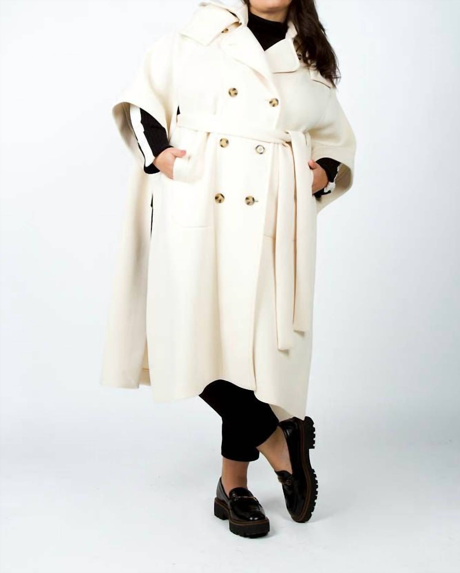 Psophia - Short Sleeve Poncho Trench - Plus