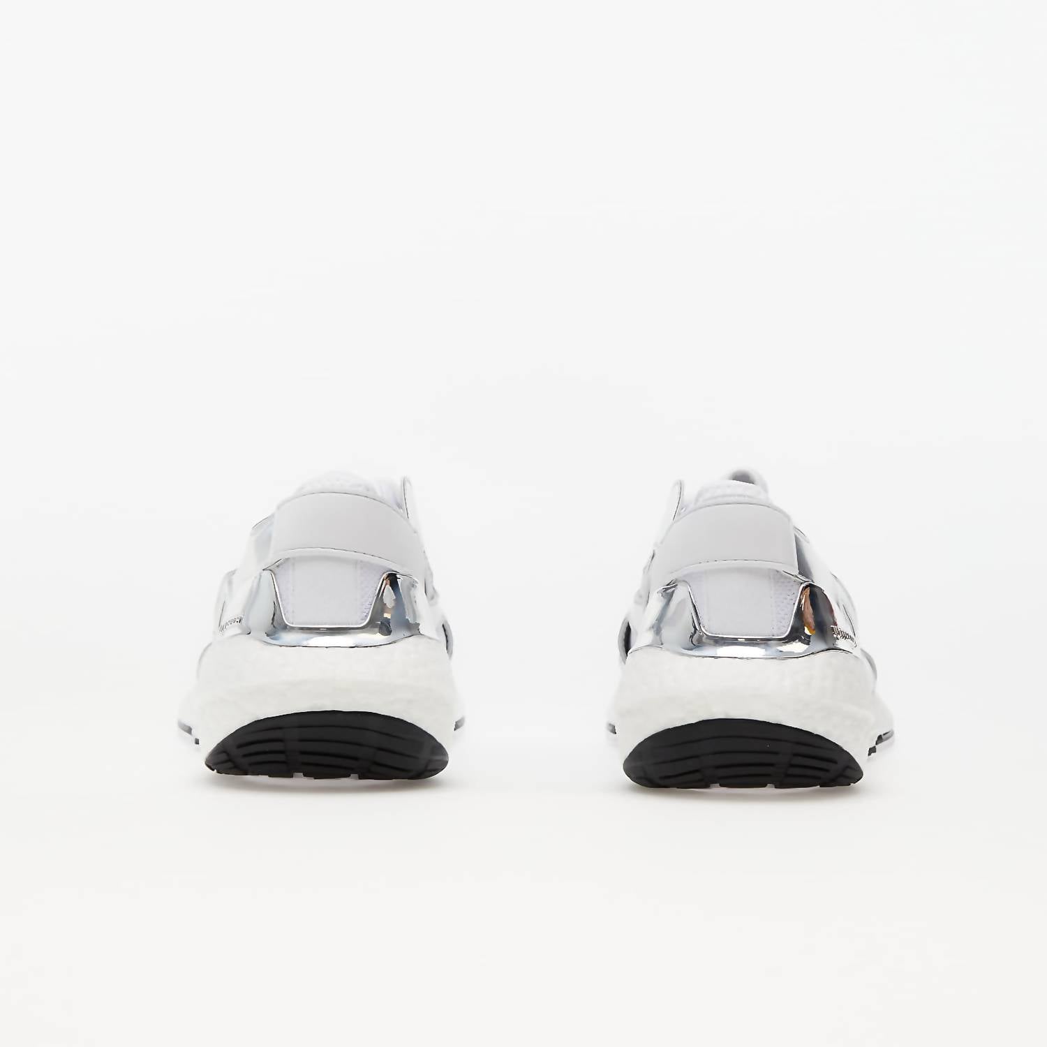 Adidas - Women's Ultraboost 22 Sneaker