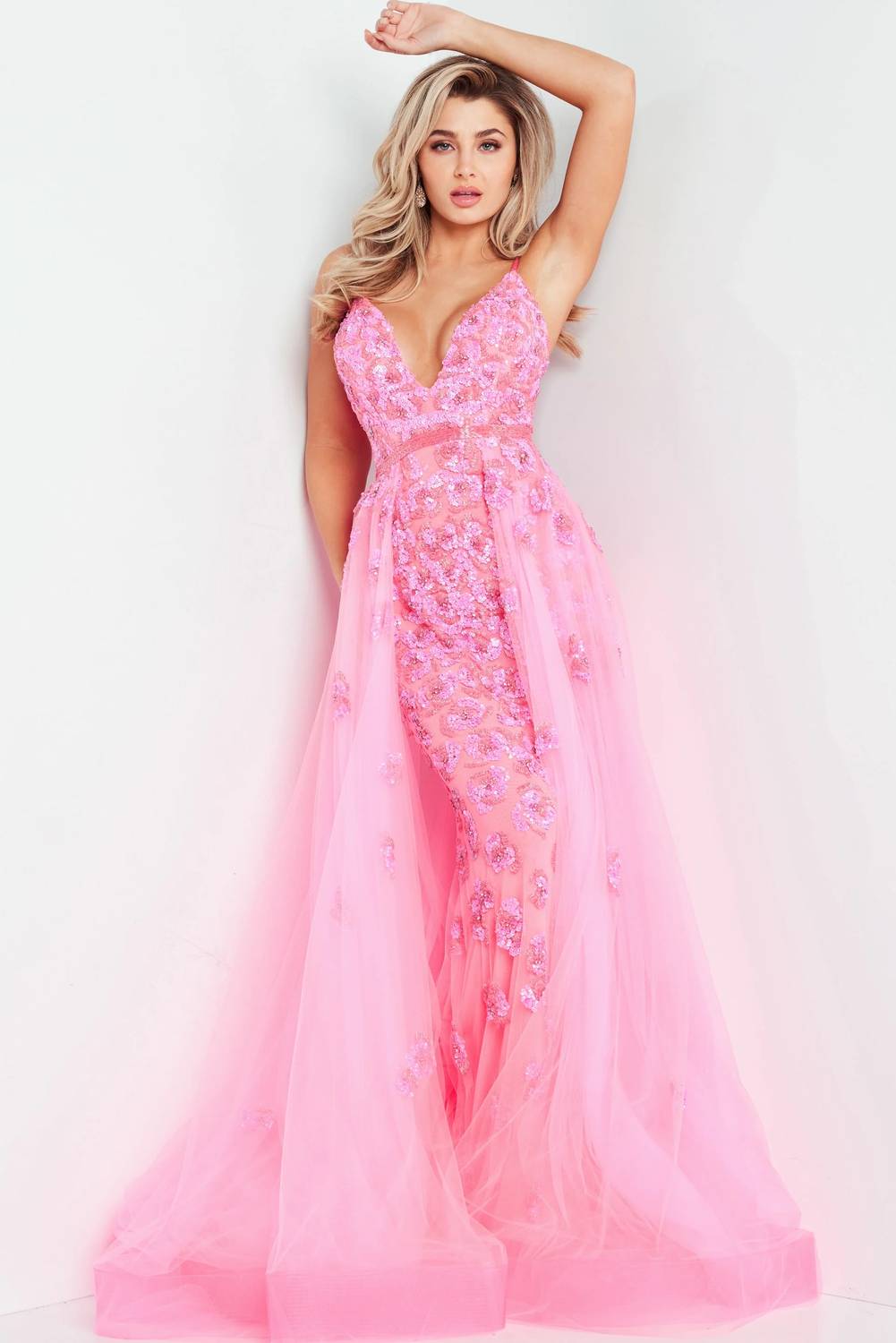 Jovani - Embellished Plunging Neck Gown