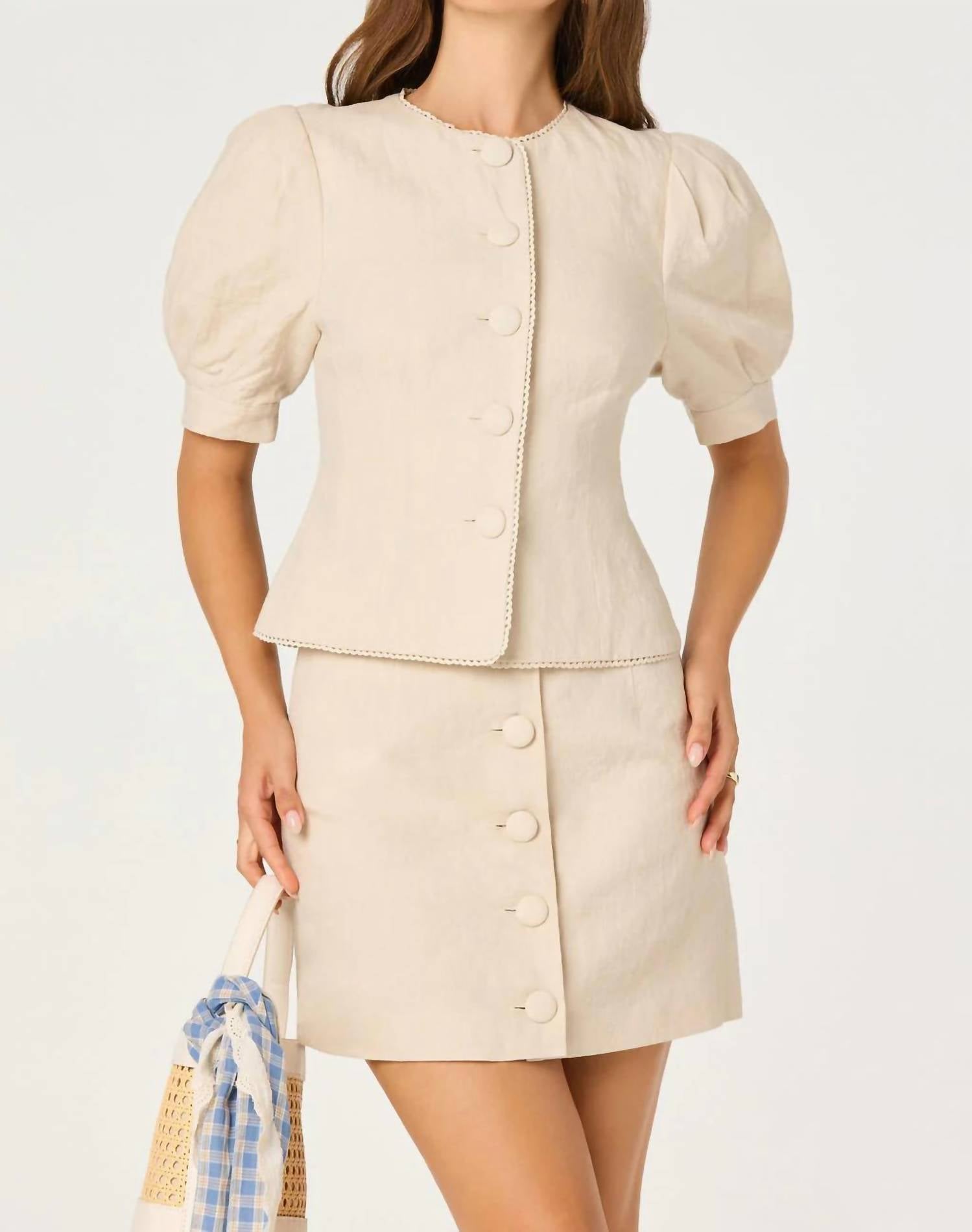 Astr - Cailey Linen Puff Sleeve Button-front Top