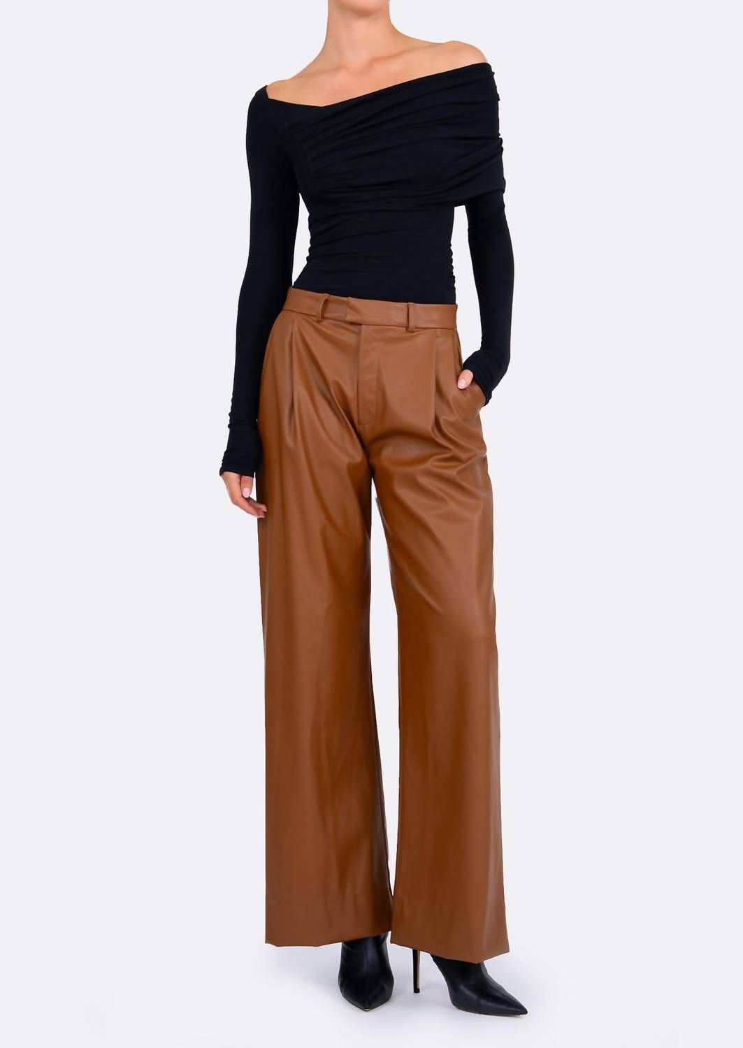 Nonchalant Label - Salome Pleated Wide Leg Pant