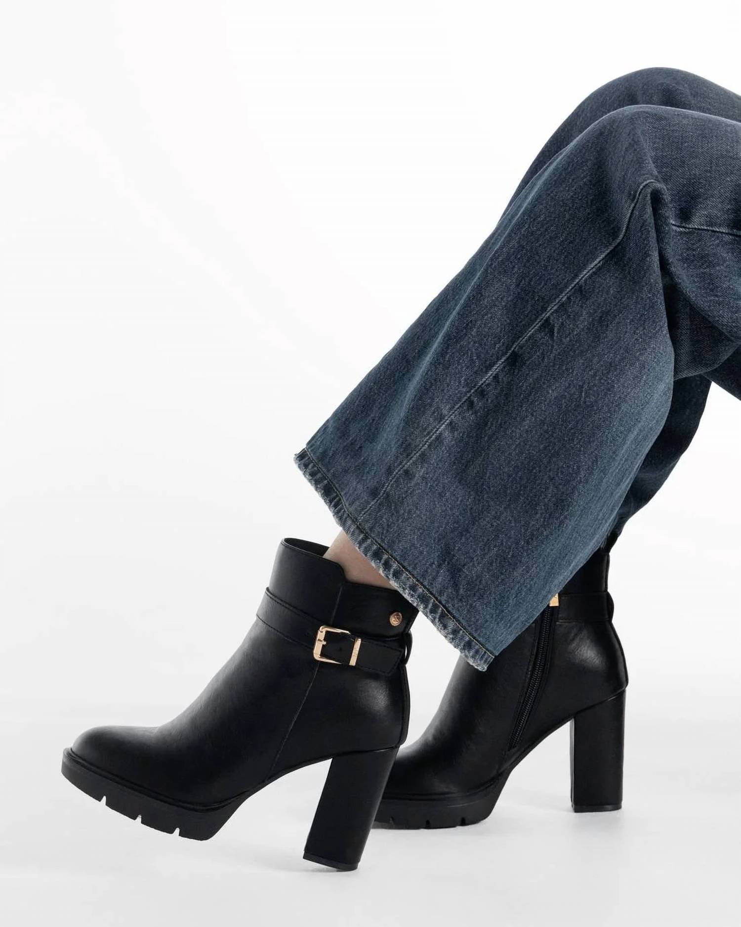Xti - Women's Block Heel Ankle Booties