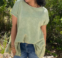Easel - Ruffle Bottom Top