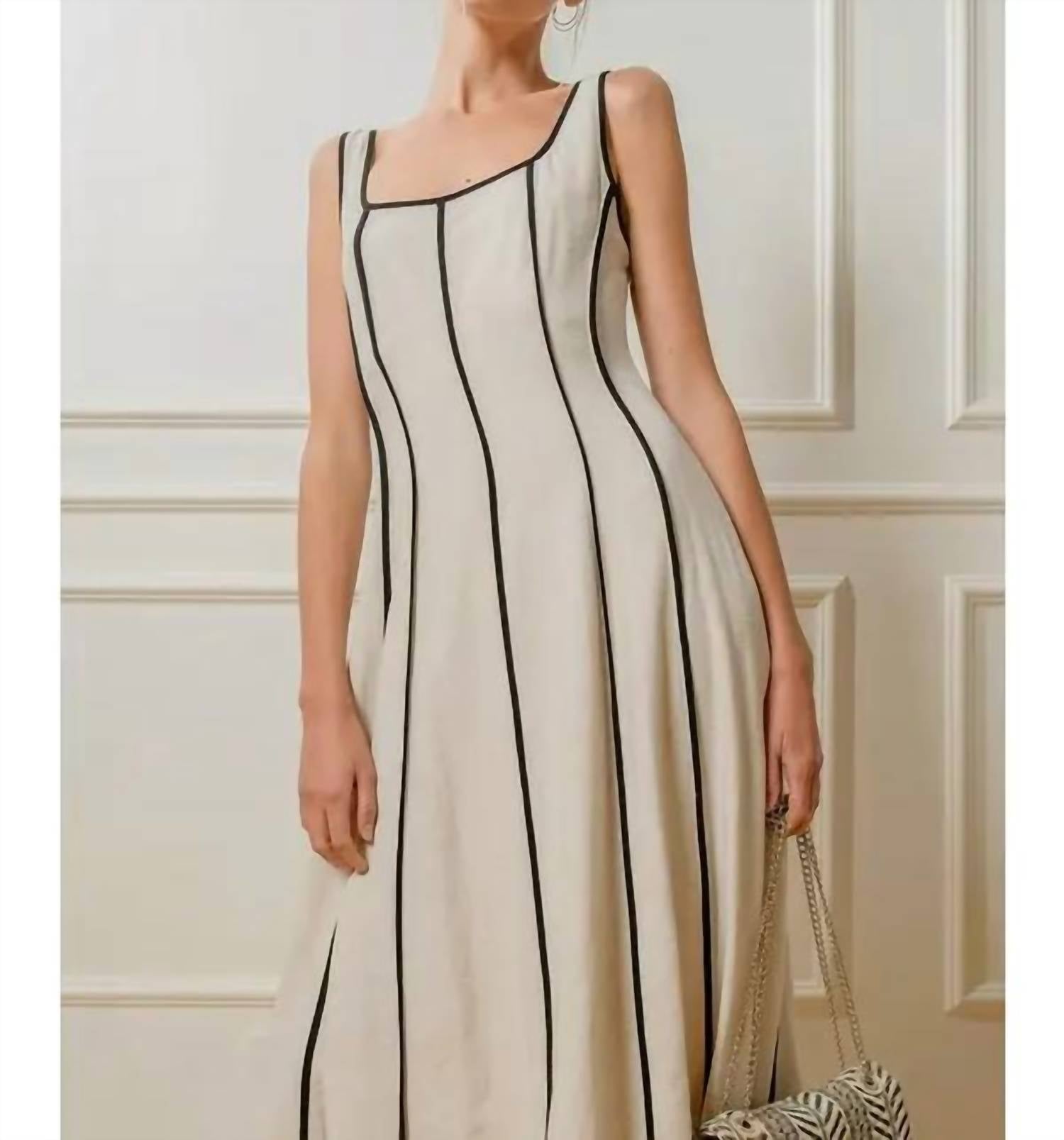 Illa Illa - Linear Grace Dress