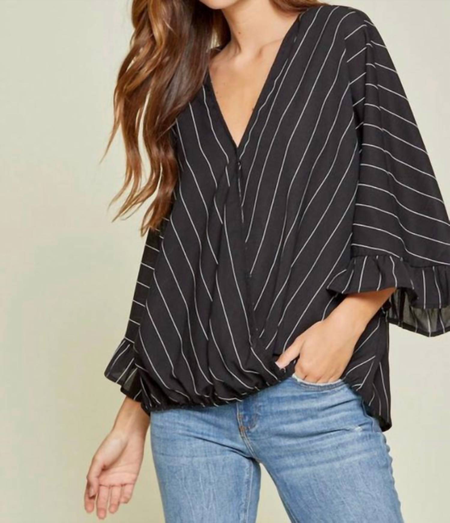 ANDREE BY UNIT Jude 3/4 Sleeve Top in black - women's blouse