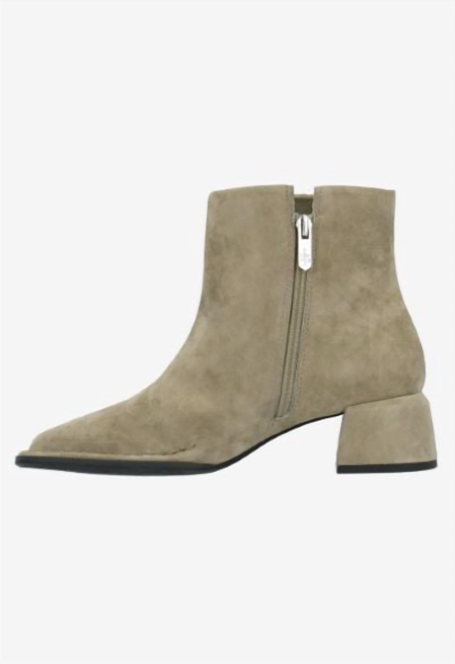 L'Amour Des Pieds - Women's Nuvora Boots