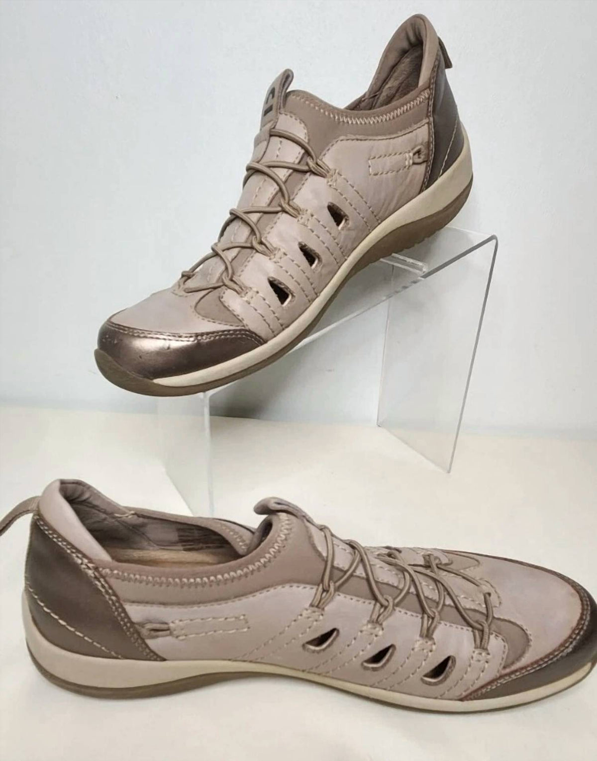 Earth - Women's Kara Goodall Sneakers