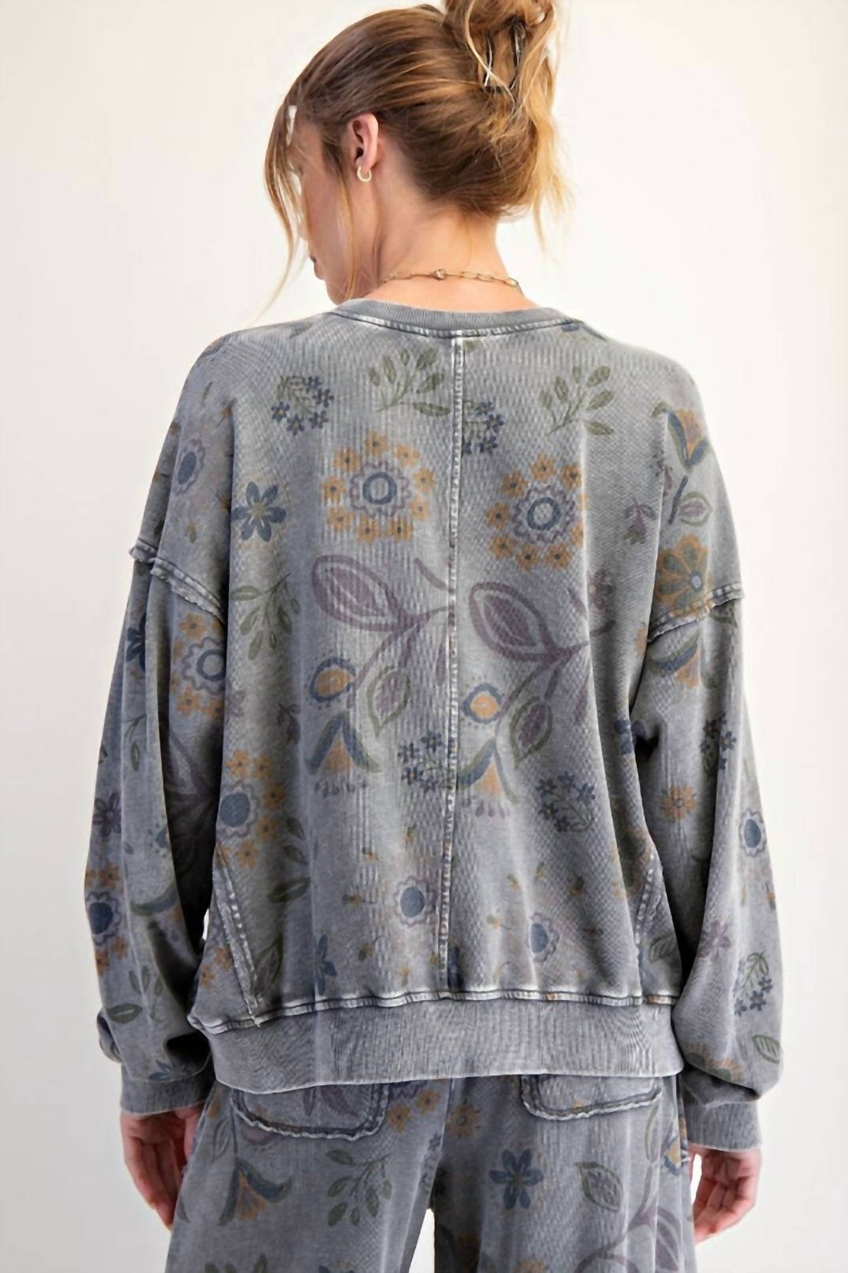 Easel - Flower Print Mineral Top