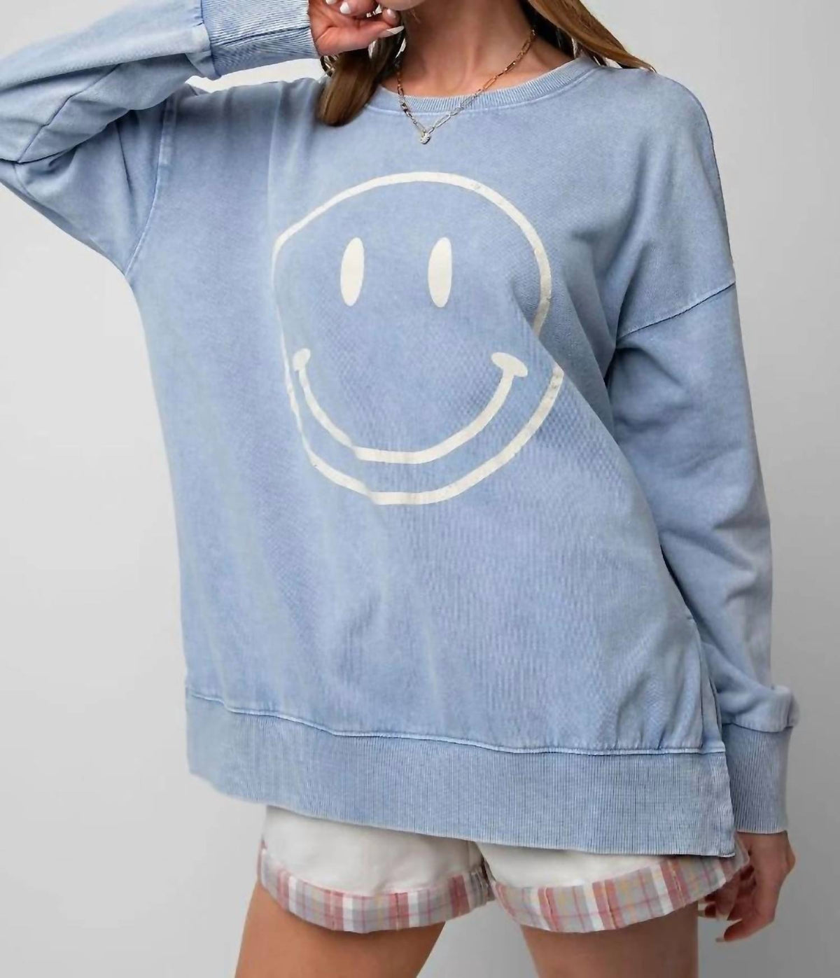 Easel - Mineral Wash Smiley Happy Face Pullover - Curvy