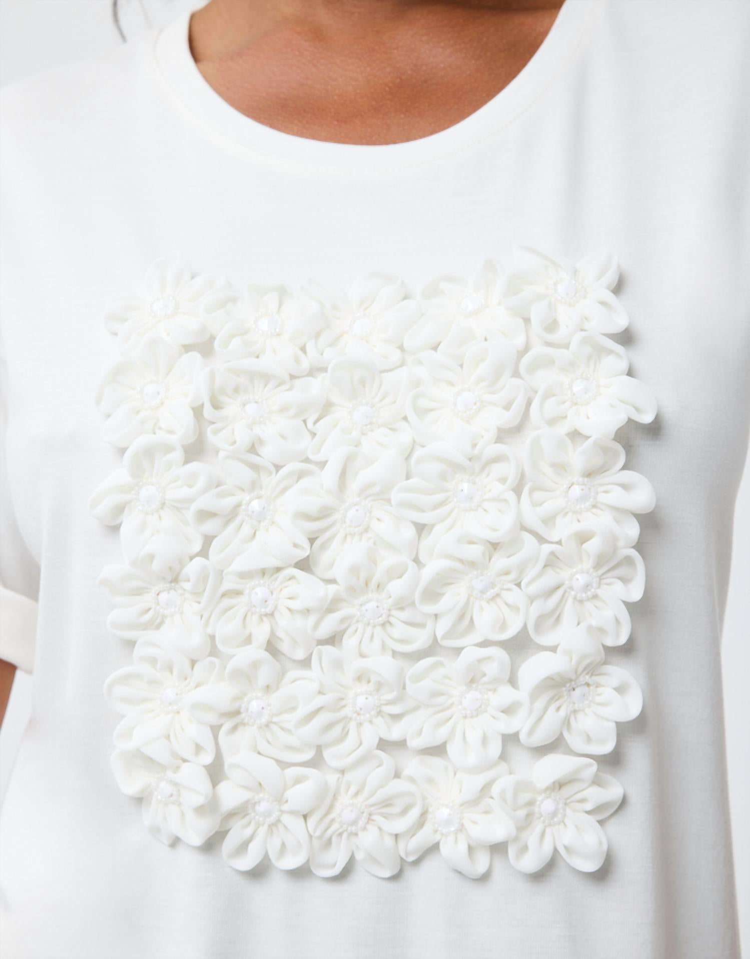 Leo Ugo - Magda Flower Center Tee