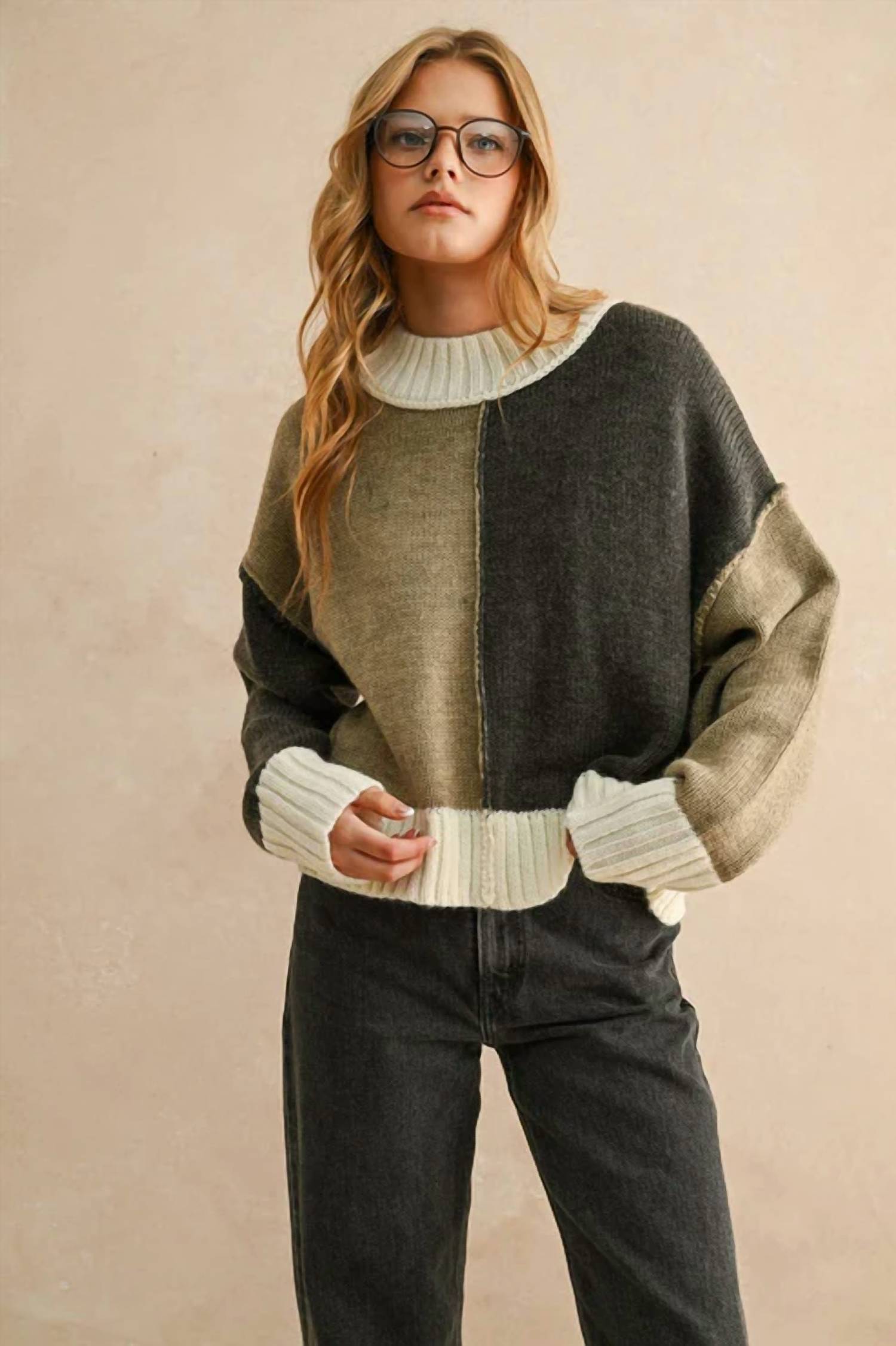 Miou Muse - Cozy Contrast Knit Sweater