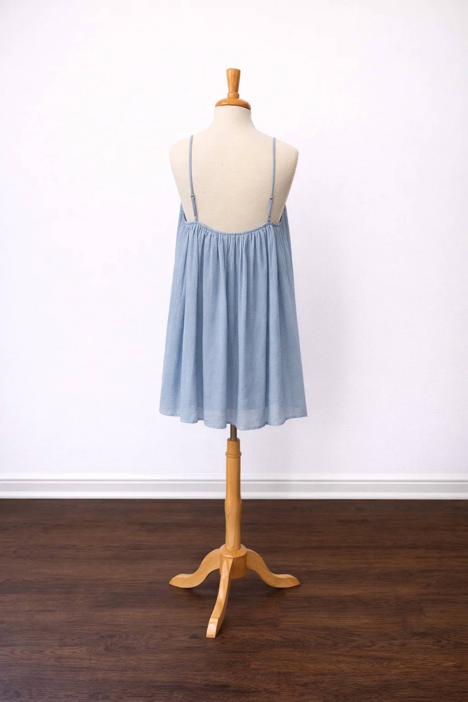 Le Lis - Women's Scoop Neckline Mini Dress