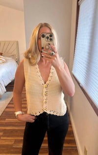 Anniewear - Cozy Classic Crochet Vest
