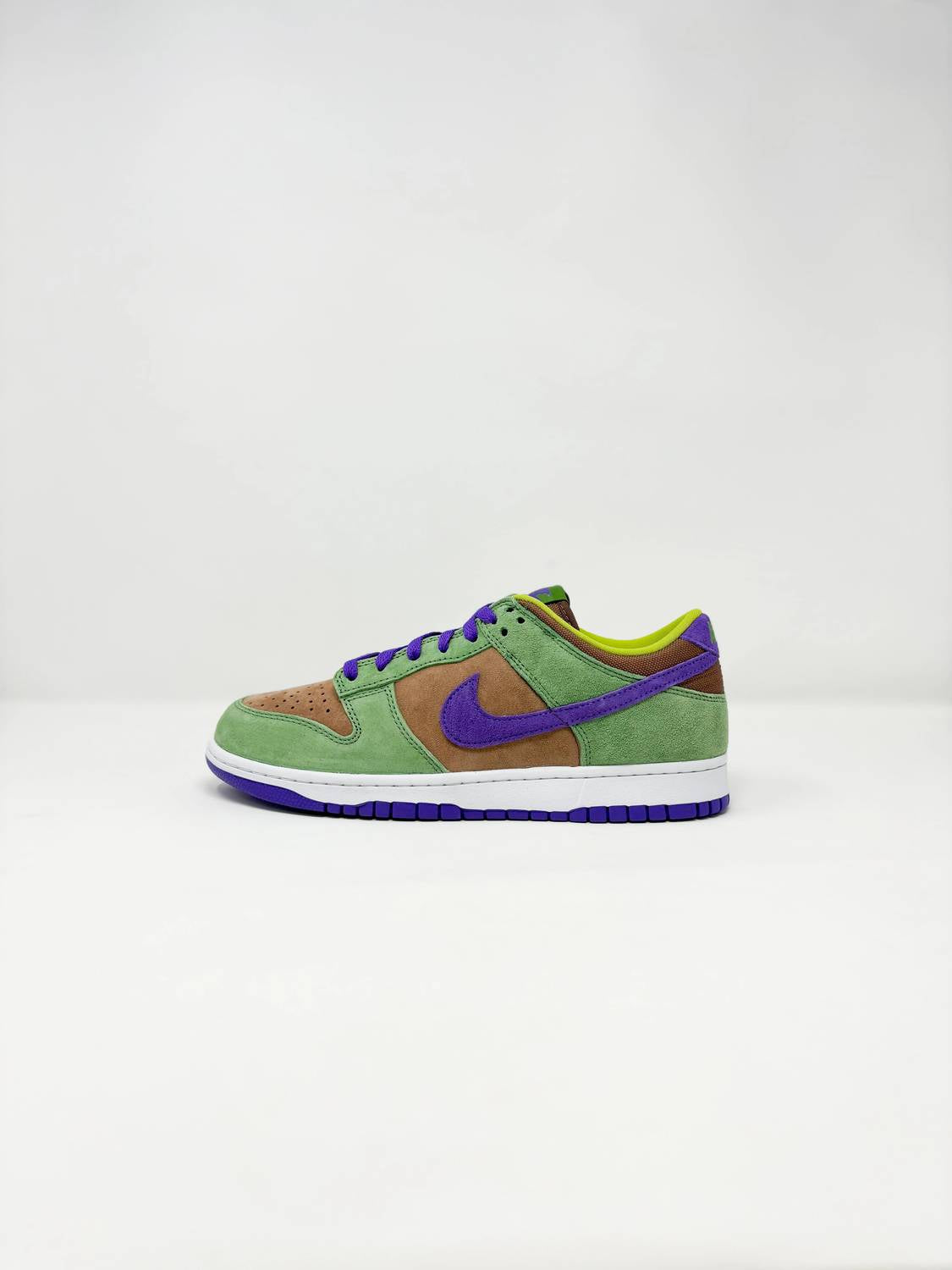 Nike - Men's Dunk Low Sneakers