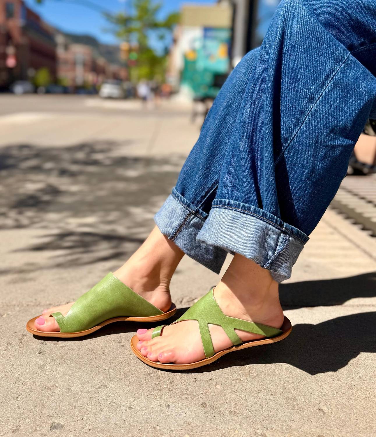 Cydwoq - Women's Stone Slide Sandals