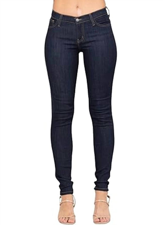 Judy Blue - Mid Rise Everyday Essential Jeans