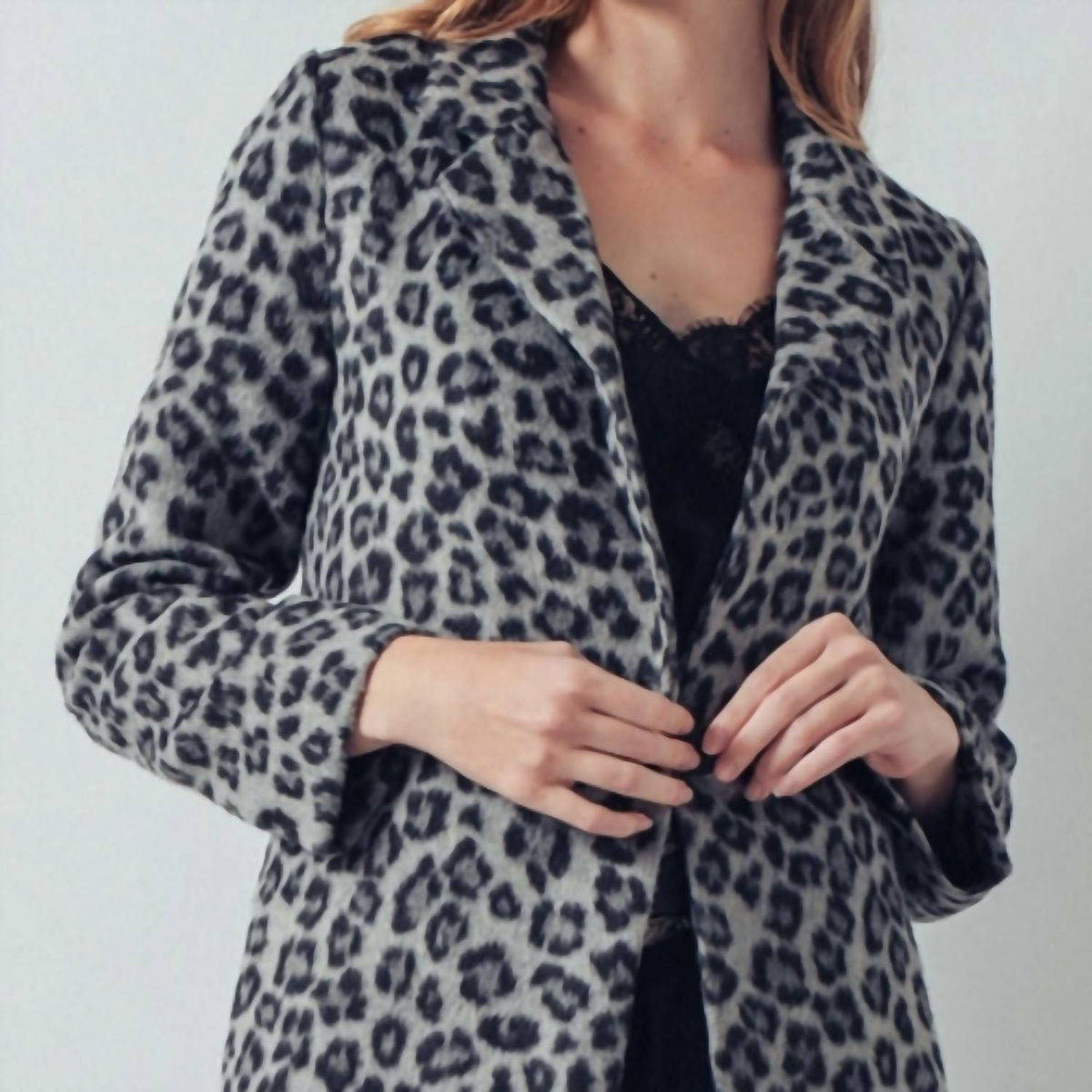 Urban Daizy - Women's Oversized Statement Coat