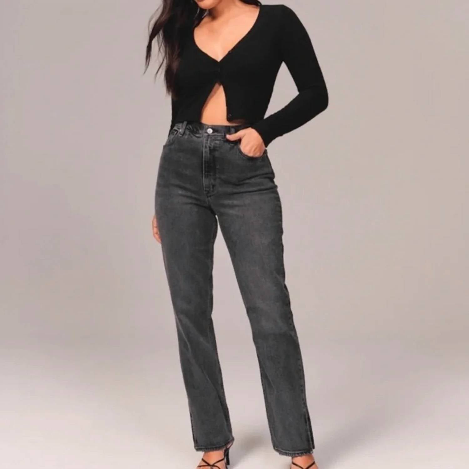 Abercrombie & Fitch - 90s Curve Love Ultra High Rise Straight Jeans