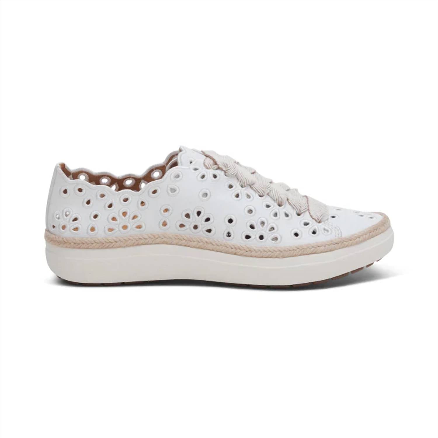 Aetrex - Women's Charlotte Sneaker