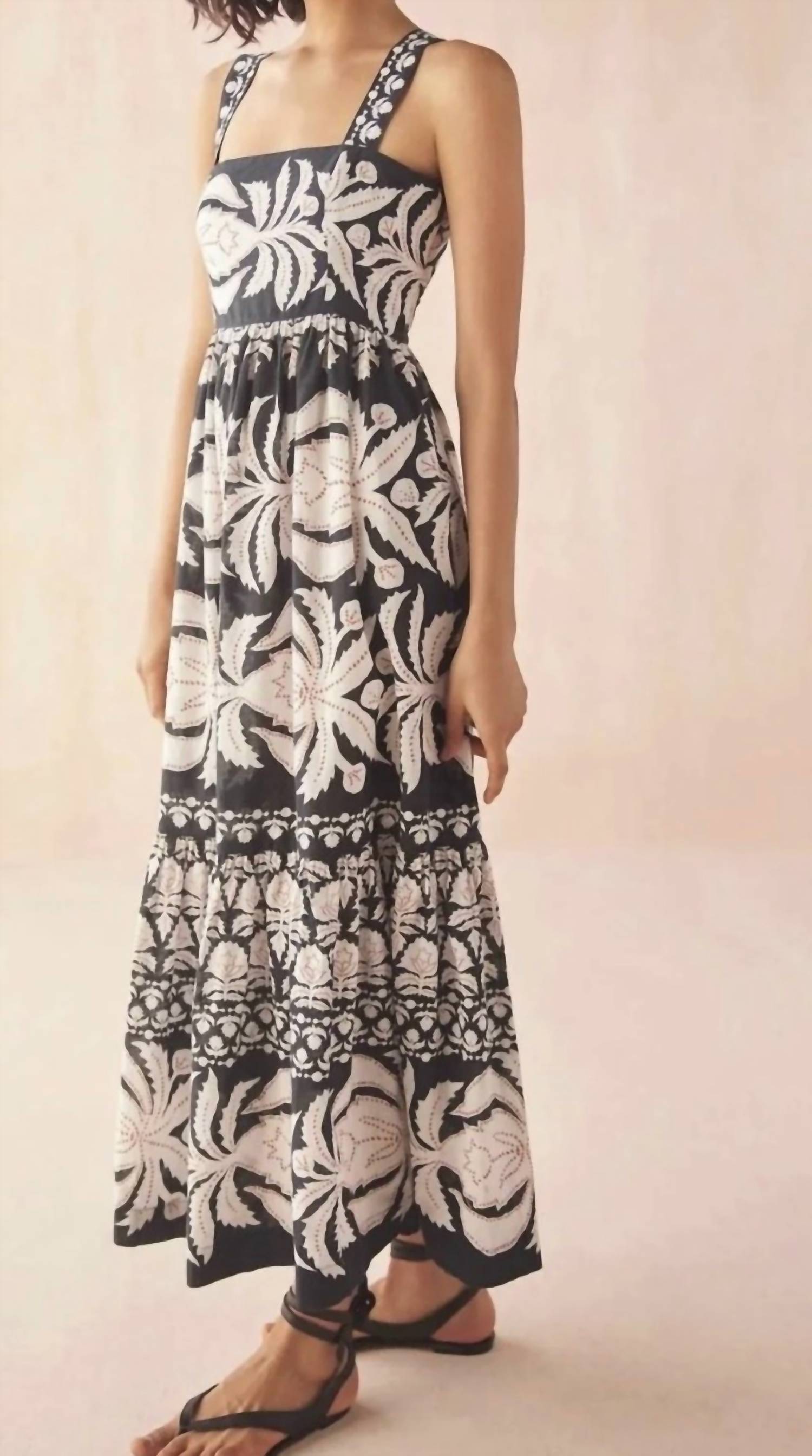 Omika - Lena maxi Dress