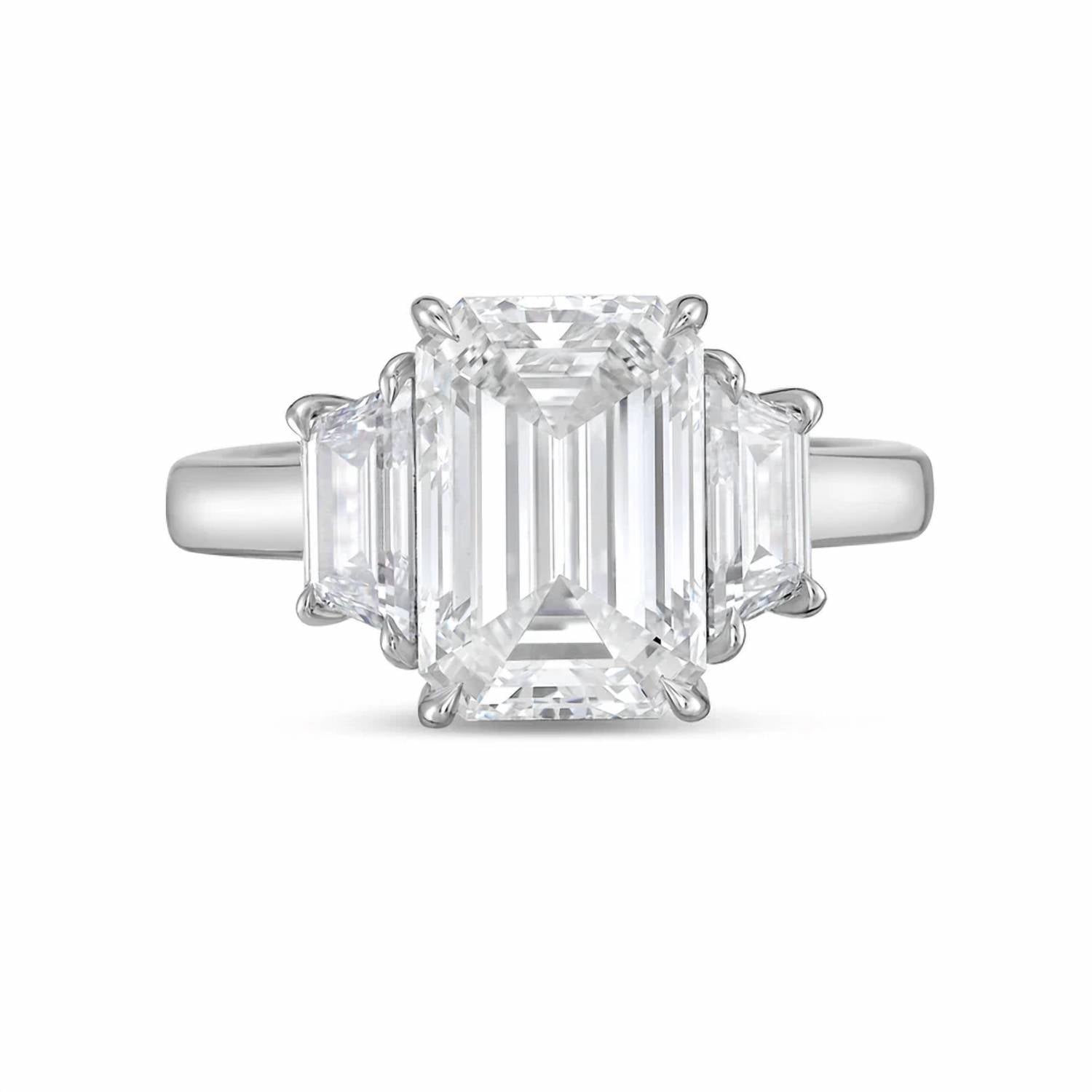 Diana M Jewels - Women's Emerald Lab-Grown Diamond Ring (12.00 Ct) - Luxe
