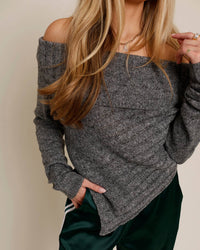 Line And Dot - Face Card Sweater