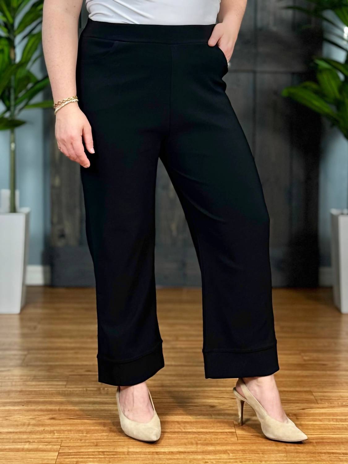 Coco + Carmen - Georgie Wide Leg Cropped Pant