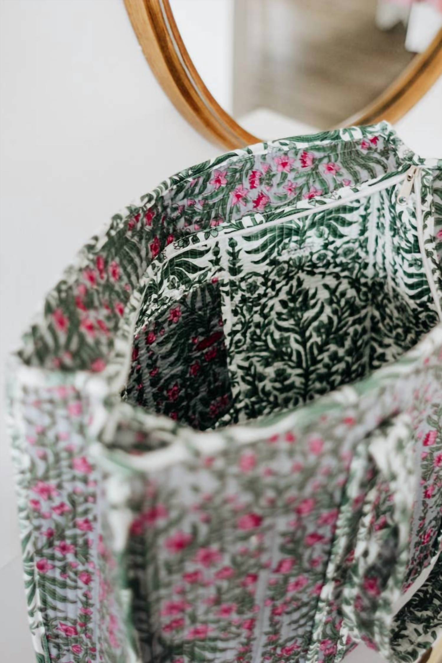 Crowned Free - Women's Quilted Market Bag