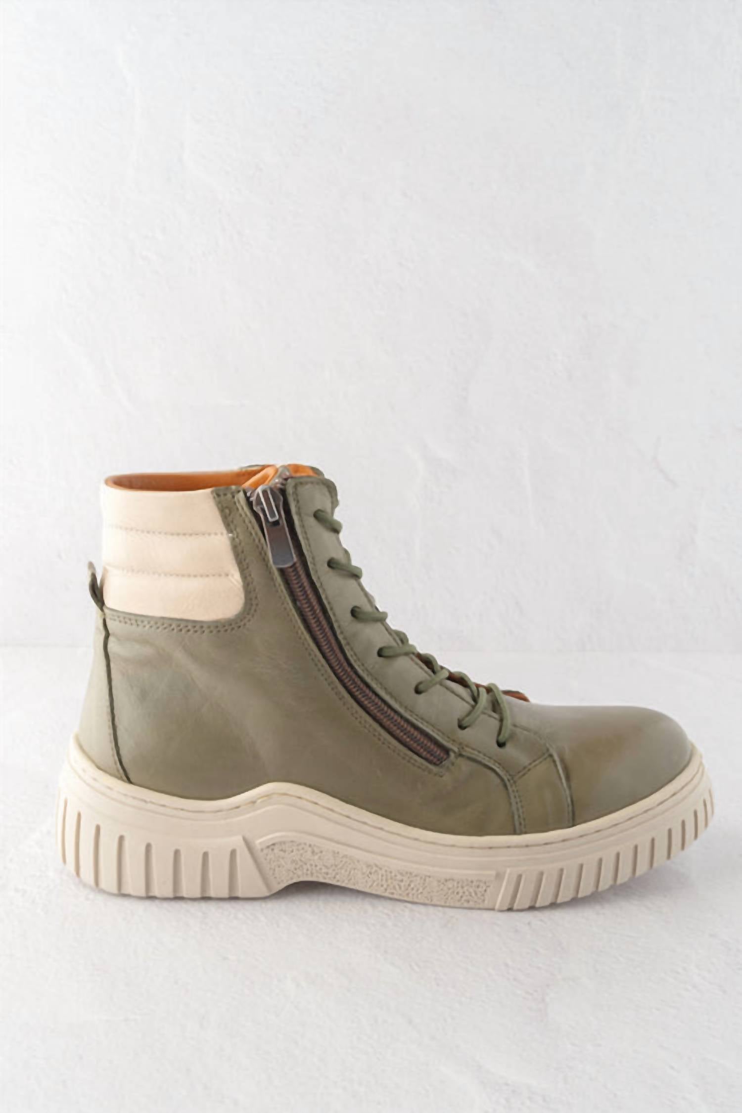 Gelato - Women's Tenor Lace Up Boots