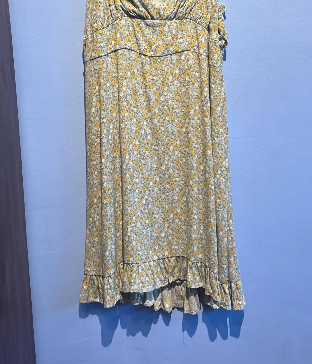 Dress Forum - Women's Ditsy Floral Shirred Ruffle Trim Mini Dress