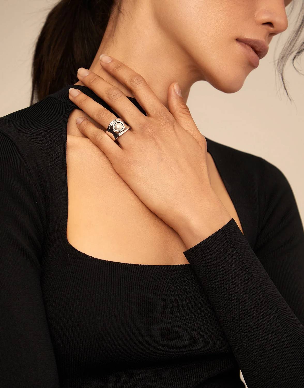 Unode50 - Women's Crystal Ring With Pearl