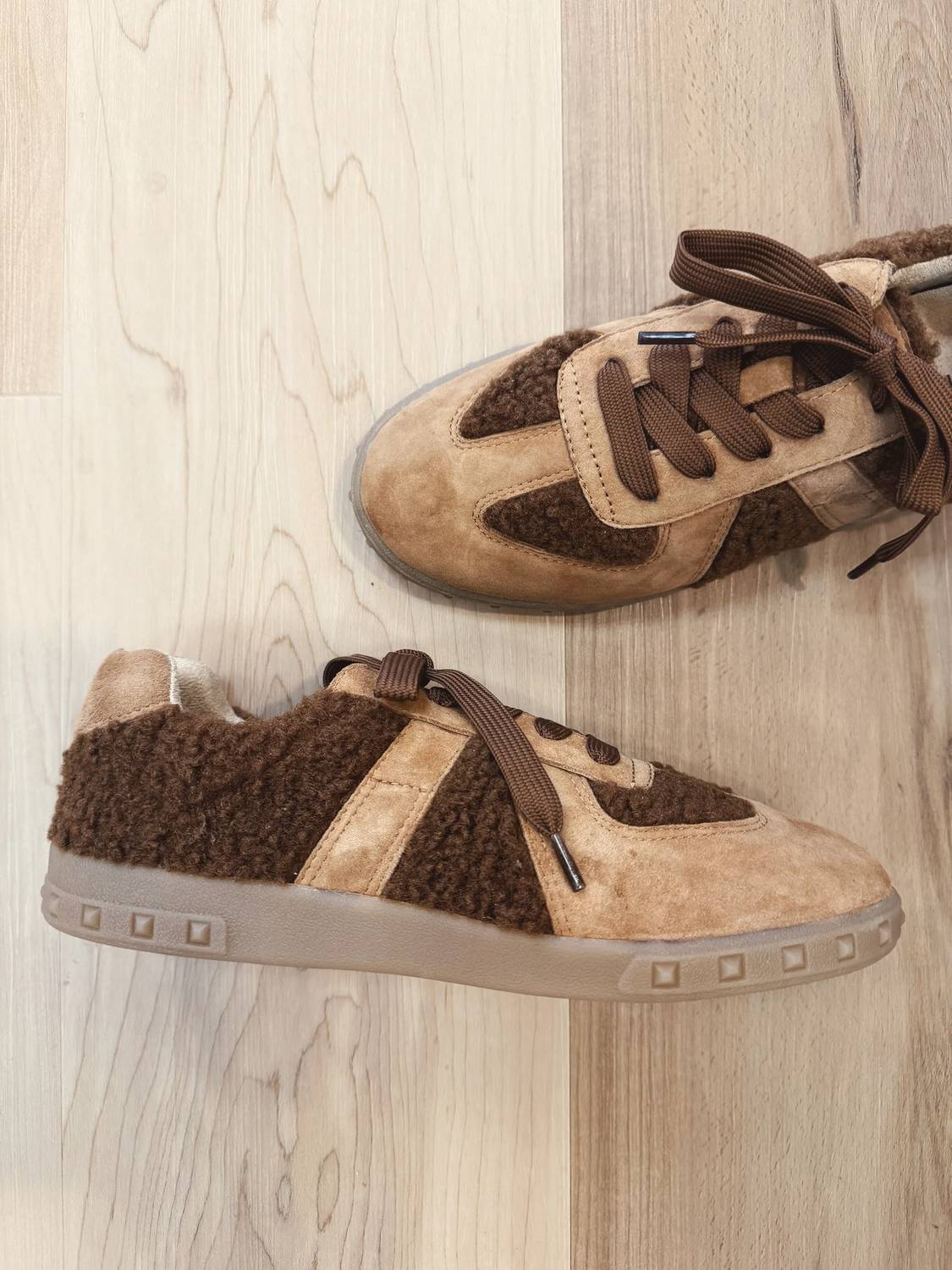 Vaneli - Women's Penny Lace-up Sneaker